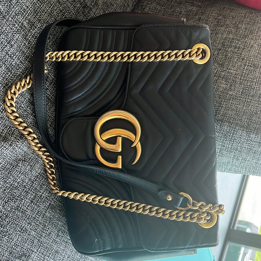 Gucci Marmont medium shoulder bag. Gently used